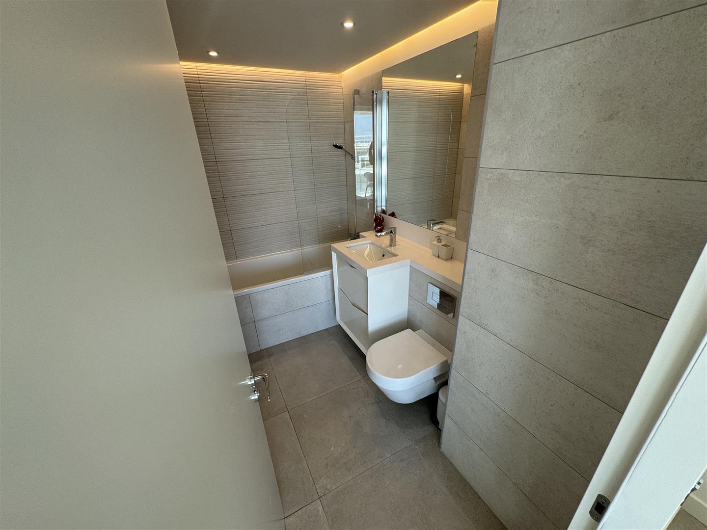  Image of Apartment - 1 Bathrooms for Rental in EuroCity-Gibraltar, Image 15